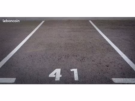 parking à louer 600m gare