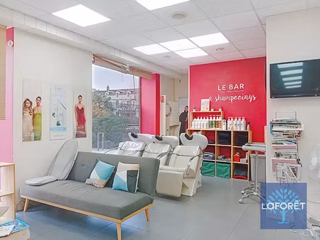 vente locaux professionnels à la roche-sur-yon (85000)  76 300 €