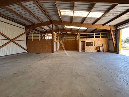 vente locaux professionnels 405 m² à derval (44590)  299 000 €