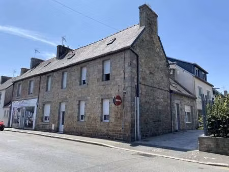 vente immeuble à bégard (22140) : à vendre / 230m² bégard