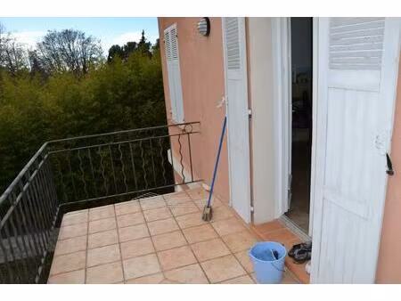 a louer t2 saint cannat