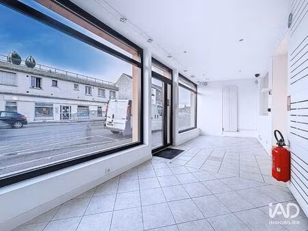 location bureaux 67 m²