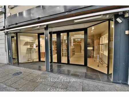 location locaux professionnels 3 pièces 170 m² à saint-gaudens (31800)  1 370 €