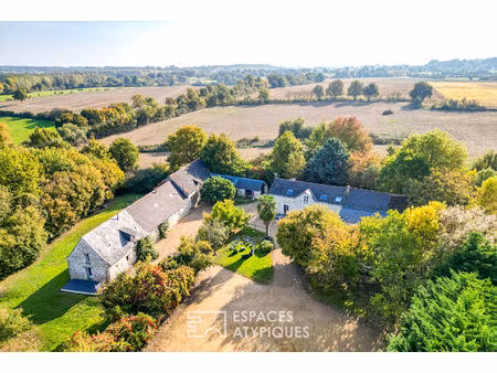 ancien corps de ferme dédié à l'évènementiel