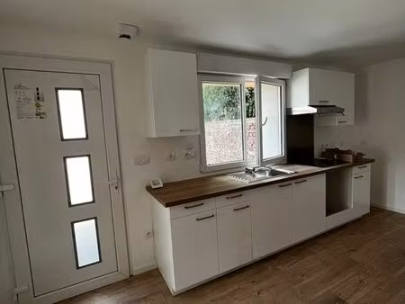 maison semi mitoyenne à louer