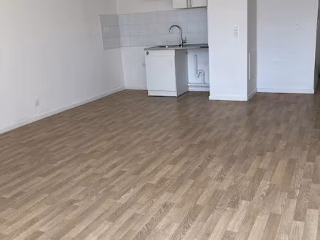 location appartement 2 pièces 45.07 m² à la plaine saint denis (93210)  1 109 €