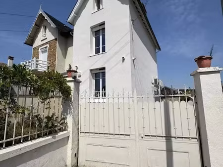 location maison 4 pièces 86 m² à les mureaux (78130)  1 325 €