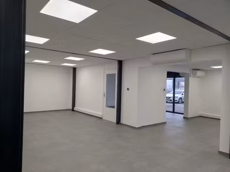 location locaux professionnels 200 m² à chambery (73000)  3 270 €