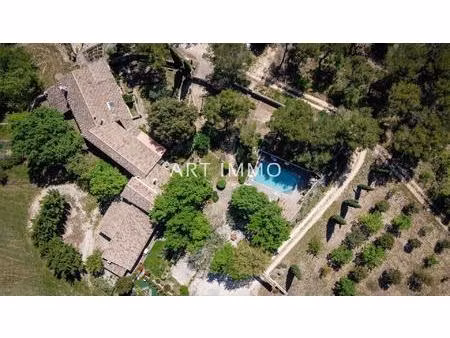 propriété en pierre à vendre proche de gordes