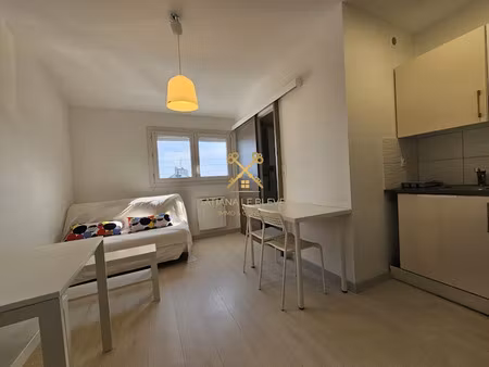 location meublée appartement 1 pièce 13 m² à lanester (56600)  500 €