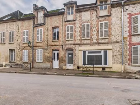 nathalie maison mitoyenne 2 côtés  3 chambres  jardin