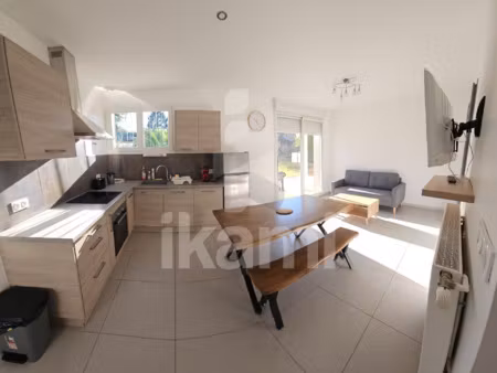 appartement 5 pièces  98 m2 de plain-pied avec terrasse et j