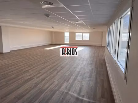bureaux 272.40 m²