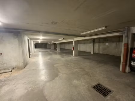 parking sous-sol dans une residence securisee proche gare d