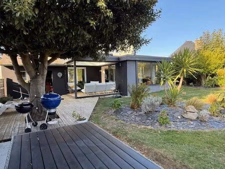 elegante maison renovee  a 10 mm a pied de la plage