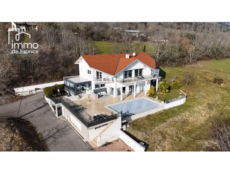 magnifique villa de 390m² à echenevex