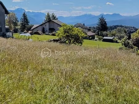 terrain de 720 m² à pringy