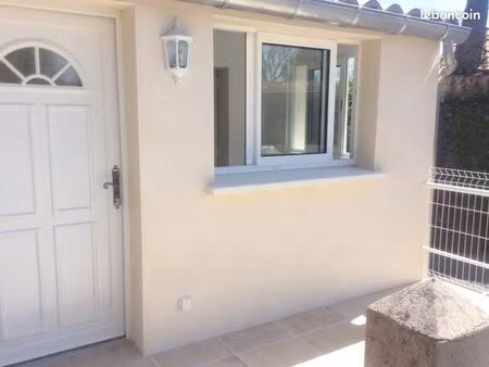 maison de village avec garage et jardin