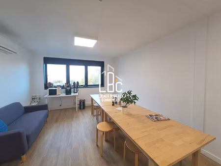 location local professionnel 122m² reze 44400