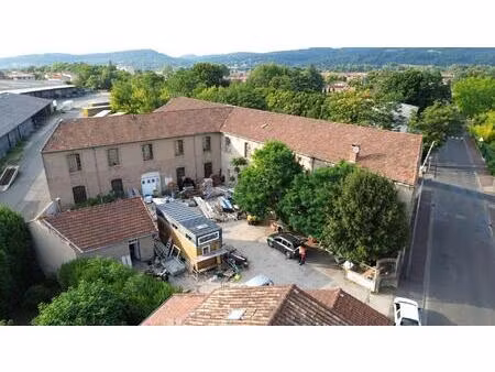 bâtiment industriel 1570m²