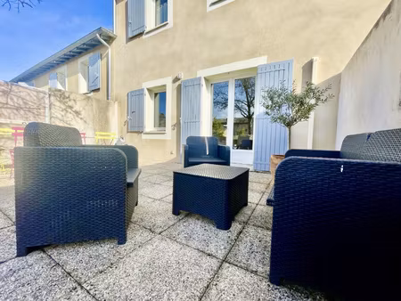 appartement avec terrasse  jardin et 2 places de parking dan