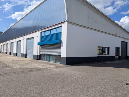 local professionnel à louer chambery 7 pièce(s) 280m2 4 800€/mois ht/hc