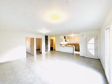 maison bbc t5 de plain-pied 102 m²- terrasse et garage - beure