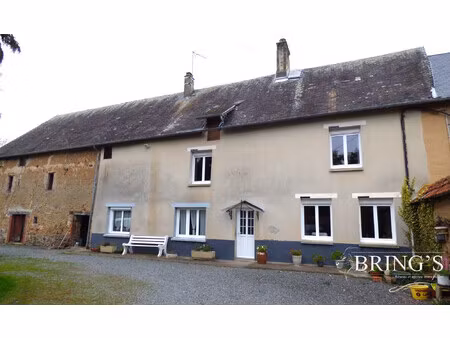 corps de ferme avec 2.5 hectares de terrain