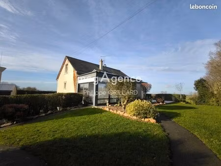 propriété 8 pièces 136 m²