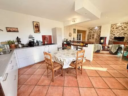 vente maison à guiclan (29410) : à vendre / 126m² guiclan