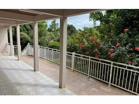 location maison  m² t-5 à rivière-pilote  1 200 €