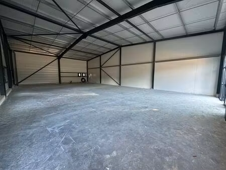 13800 istres - local commercial 240 m²