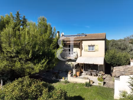 charmante maison traditionnelle avec garage  terrasses et vue im