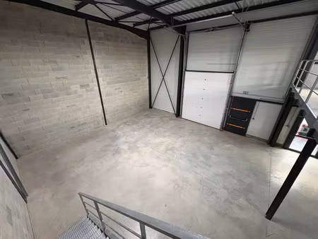 local d'activité riorges 200 m2