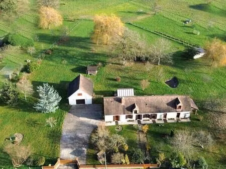 propriété 170m²: hab principal 151m² + gite 19m² + dép 138m² / 6841m²