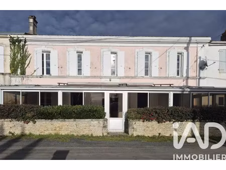 vente maison 6 pièces 211 m² à chambon (17290)  139 000 €