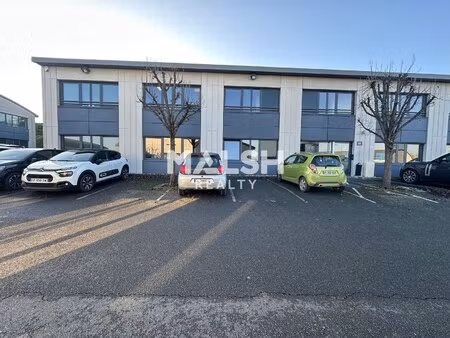 location local professionnel 367m²