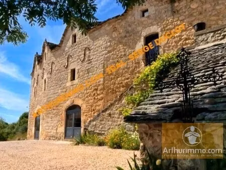 propriété avec terrain attenant de 5 hectares env