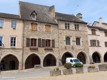 propriété 6 pièces 239 m²