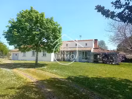 vente maison 6 pièces 138.21 m² à saint-antoine-de-breuilh (24230)  200 000 €