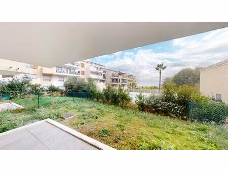 le muy   rare : 3 pièces récent avec terrasse  grand jardin & 3 parkings !