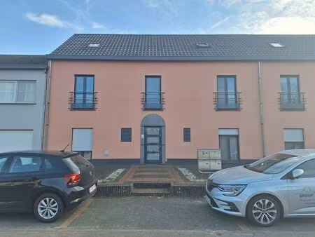 knappe duplex te stal(koersel)