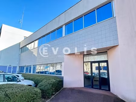 a vendre - bureaux de 300 m² - grigny (91)