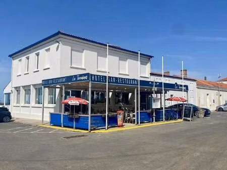 vente bureaux et commerces à bourcefranc-le-chapus (17560) : à vendre / 457m² bourcefranc-