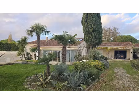 vente maison 8 pièces 184 m² à les gonds (17100)  405 000 €