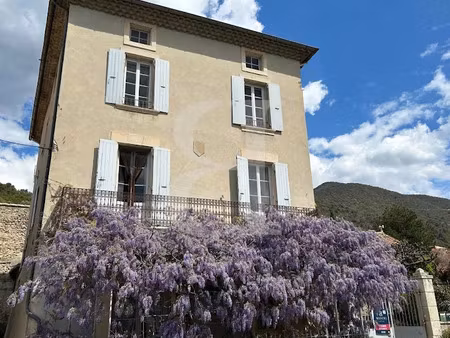 vente maison 8 pièces 228.5 m² à nyons (26110)  395 000 €