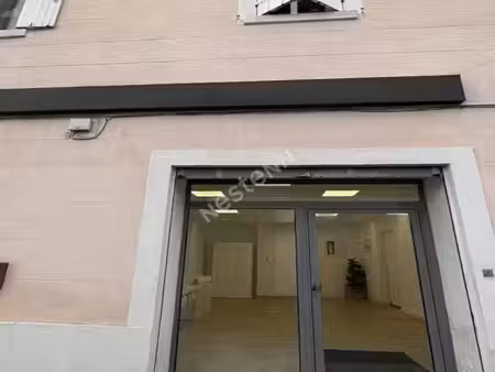 location local commercial le logis-neuf 13190 - - surface privée