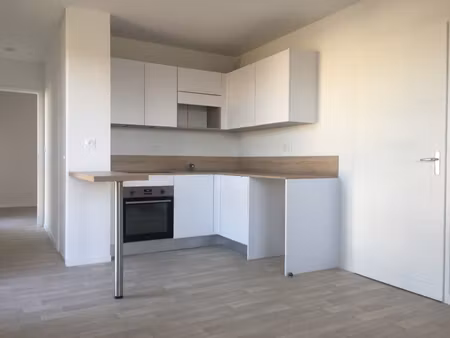 location - appartement chavagne - 2 pièces - parking - balcon