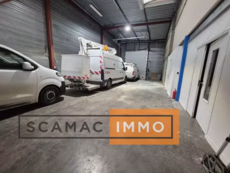 locaux mixtes de 448m²