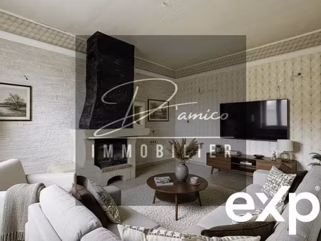 maison individuelle avec grand garage  véranda et 3 chambres à